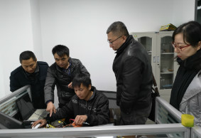 雅迪新能源设备与杭州电子科技大学签订校企合作研发协议