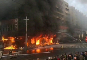电动车好好地放那里充电为什么会起火或爆炸？
